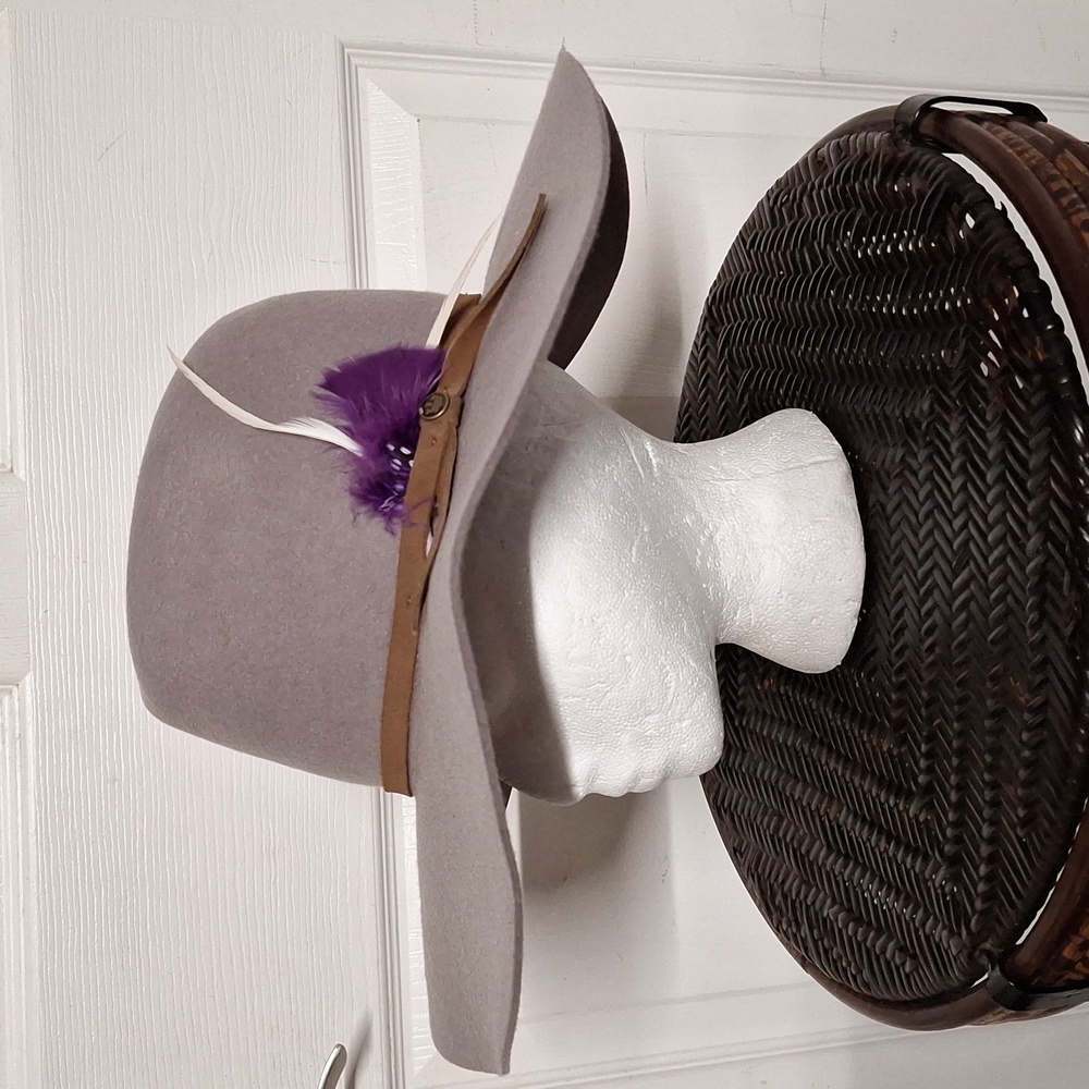 Gooran Bros. Women Size M Hat Wool